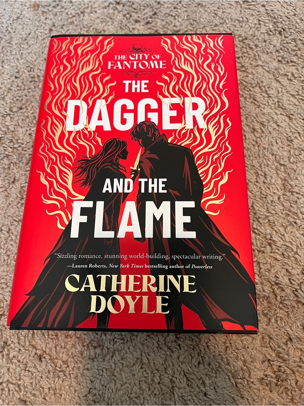 The Dagger and the Flame fairyloot edition book by Catherine Doyle